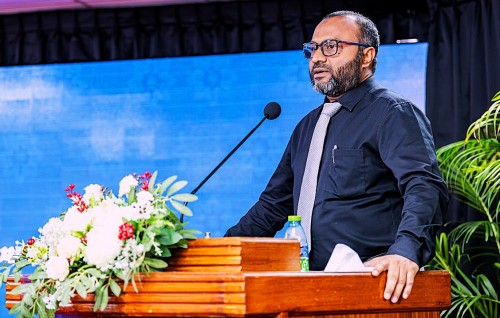 Meehunnah gellunvaa gothah hunna gassthah ken'dun dheenugai huhdha: Shaheem 