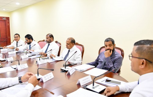 Majilis memberun ge keumaai sayaa behey gothun beyvvi committee bahdhaluvun sirru
