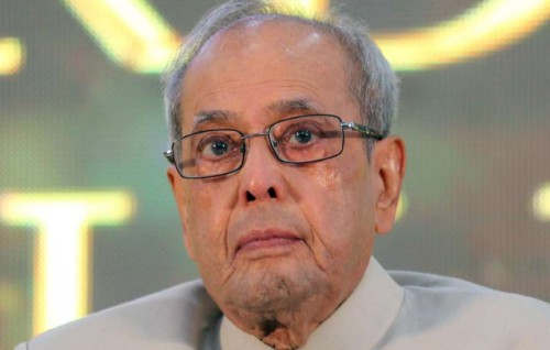 India ge kureege Raees pranab mukherjee ah Ventilator ge eheegai faruvaa dheyn fashaifi