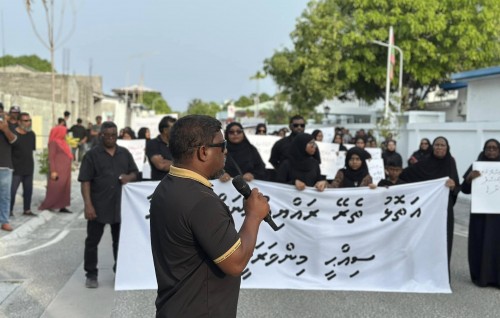 Firimeehaage aadheys: Anbimeehaage haggugai hospitalah rangalhu gotheh hoadhaidhee, ihumaalivi meehunnah fiyavalhu alhaidhee