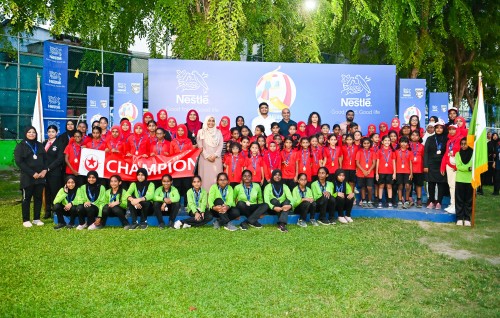 Kudhinge kiyevumekey ehvvarah kulhivarugaives kuriyah gendhiumakee muhinmmu kameh: Sajidha