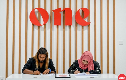 Minivan Faru inter office futsal mubaaraathuge online media partner akah ''ONE''