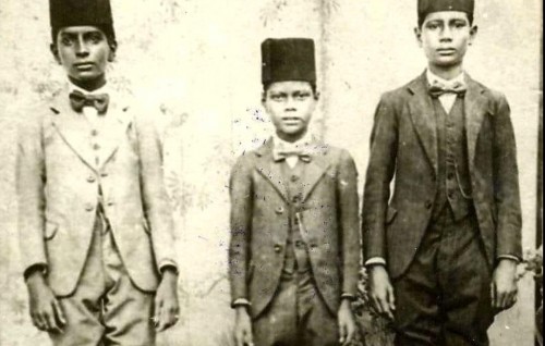 Dhivehi thaareekhu: Dhivehiraahjje ah 