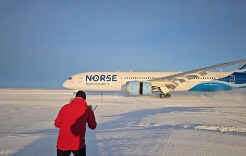 Boeing 787 marukaage flight eh furathama faharah Antarctica ah jahssaifi