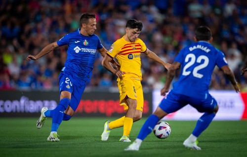 3 raiyy card fenunu match gai Getafe in champion Barca hifahattaifi