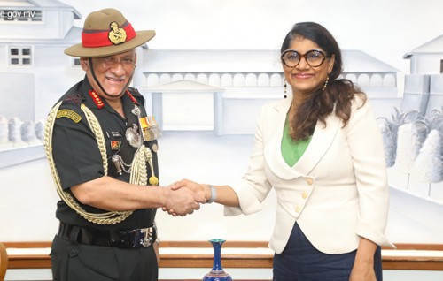 Indian Army Chief pays courtesy call on Defense Minister