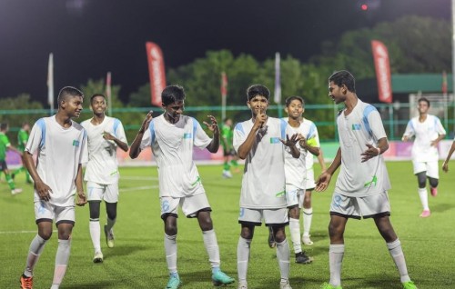 Bodu molhakaaeku Thauleemee marukazun semi aa gaathah, Isdhoo aai Ihahdhoo evvaru