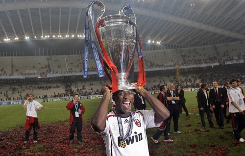 4 faharah Champions league kaamiyaabu koffaivaa midfielder Seedorf Islam vejje