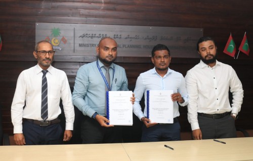 Hinnavarugai 100 housing unit alhan bayakaa havaalu koffi