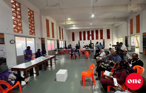 Vote aa gulhigen hayyarukuri 7 meehunge therein 6 meehaku dhookollaifi