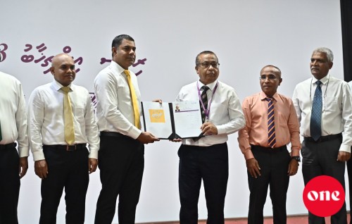 Raees Solih ge candidacy form hushahalhaifi
