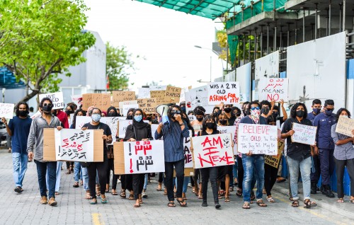 Anhen kujjaku groom koggen jinsee gulhun hingan ulhunu kamuge thuhumathah meehaku hahyaru kohffi