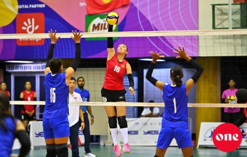 One Photo: CAVA 20 aharun dhashuge anhen volleyball mubaaraathuge Semi gai Kyrgyzstan aai Nepal ge kurimathilun