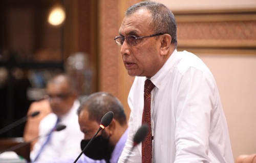 Dhaulathuge budget in Finance Minister haradhu kuravvanee gaanoonaa eggothathoa Majlis in balnajehey: Afeef