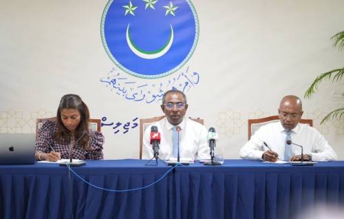 Majilis jalsaa ah haaziru nuve memberun kuran jehey campaign eh noannaane: Eva