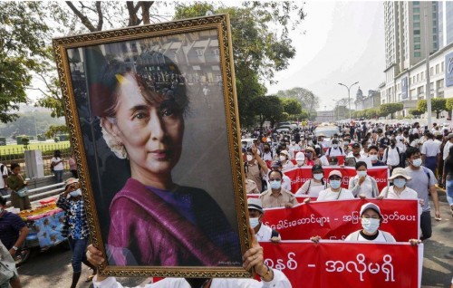 Suu kyi court ah haaziru kohffi