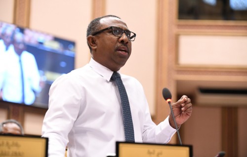 Agro kunfunin dha'nduveringe massakkathuge thereyah vadhegen nuvaane: Azim