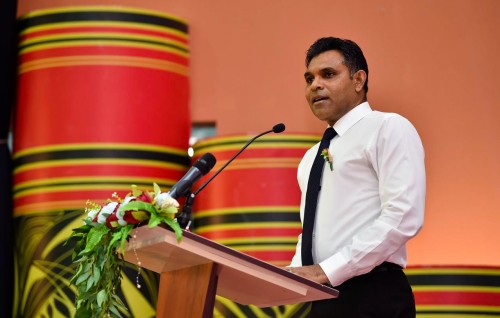 Vaki fikurakah thaaeedh kuriyas tharahgee ah huras alhaigen nuvaane: Naibu Raees