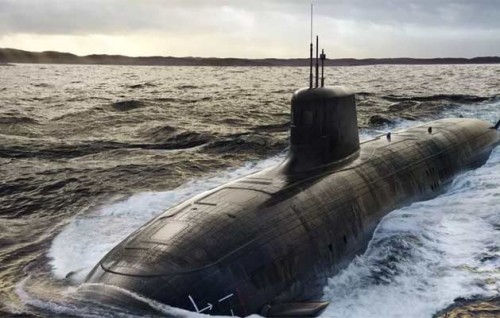 Medhuirumatheege mashrahu goasvumaaeku America in submarine eh fonuvaifi