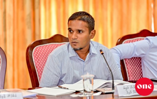 The Democrats ge riyaasee primary gai Ilyas vaadha kurahvanee