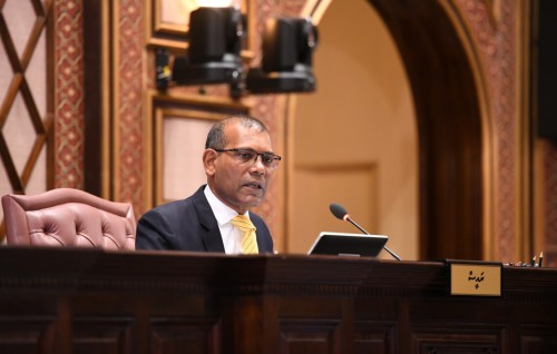 Dharani dhekkumah faisaa nulibeygothah ehen haradhuthah kurumakee raajjeyge isthigulaalah oiy nurakkaleh: Majlis raees