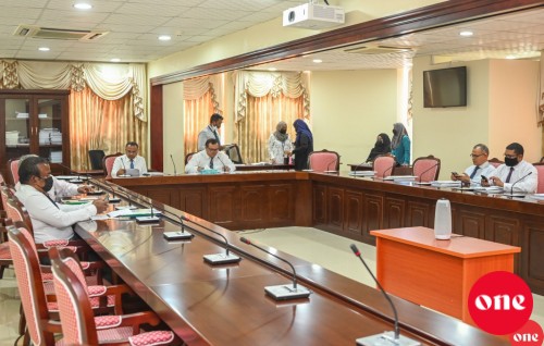 Maru Commission haazirukuri 241 Commitee ge badhdhaluvun sirru