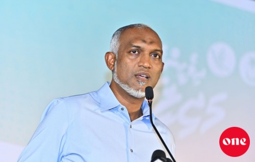 Dua akee  maadhamaa Raees Yameen minivan vun: Raees