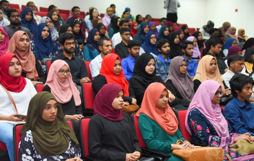 Misarukaarun feshi hiley degree program ge dhashun 12000 dharivarunnah furusathu dheefi
