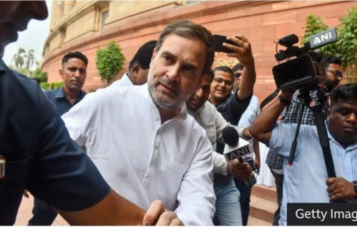 Adhuge dhuniye: Modi ah faaraverivumuge zinmaa enmefahun Rahul Gandhi ah