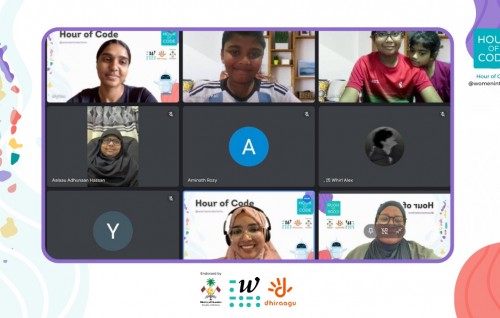 Dhiraagu aai Women in Tech in kuriah gendhiya ''hour of code'' ninmaalaifi
