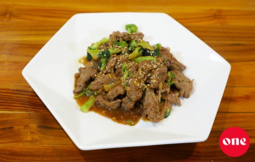One Kitchen: Stir-fry Beef with Broccoli