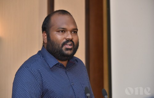 Ali Waheed anburaa Raajje gennan beyruge agency thakaai mauloomaathu vanee hissaa koffai: Fuluhun