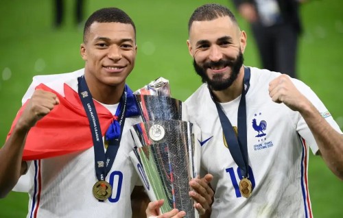 Vinicius ge magaameh nuhoadheyne, Mbappe jeheynee center forward akah badhaluvaan: Benzema