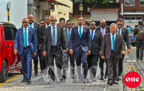 One Photo: 20 vana Majlis ah hovunu members huvaa kurumah Majlis ah vadaigathun