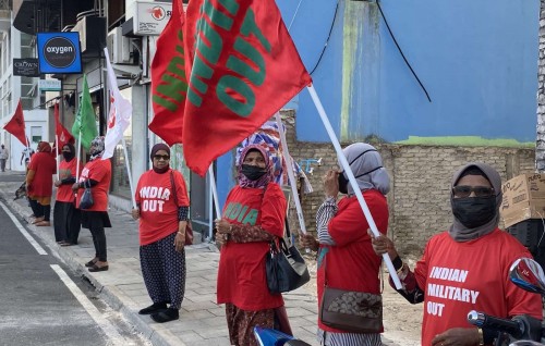 Idhikolhu muzaaharaa in Nareesh aai ithuru 6 meehaku hayyaru kohfi