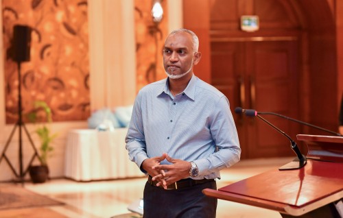 Dhivehinnah faidhaavaa kanthahthakeh kuriah oiy 3 dhuvahu fahivegendhaane: Raees