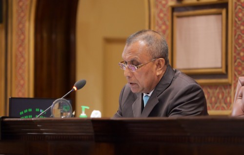 Haaziruvee 10 member in, 9:30 ah Quoram hama veythoa balan Majilis medhu kandaalaifi