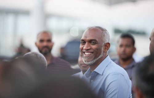 Riyaasee inthihaabu:  Raees Muizzu haradhukurahvaafaivanee gaanoonugaivaa adhadhuge therein!