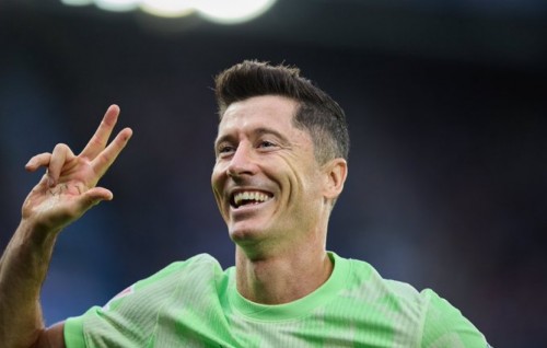 Lewandowski ge hattrick in Barca 1 vanaigai hamajehilaifi