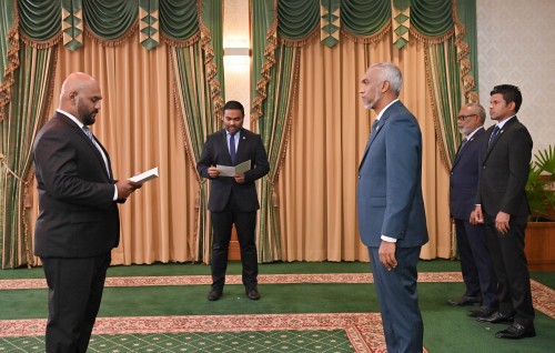 Commissioner of prisons ah Zareer, Customs ah Maaniu