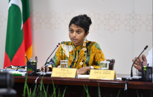 Eva ge rulhigandu sarukaarah: vidhaalhuvee inquiry fani nukuriyas Bigeyge sarukaaru dhemionnaane kamah