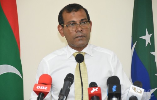 Raajje ah democracy gennan hiyvaru libunee Gandhi ge usooluthakun: Nasheed