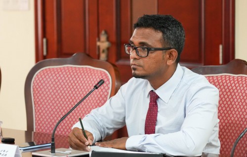 Dollar ge massala hallu kurumaa behey committee bahdhaluvun sirru koffi