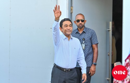 Dhathuruge mauloomaathu angai shareeaiy thaavalu nukuran Yameen edhunu, Online kon haaziruvaan ves thayyaaruvi: Vakeelun