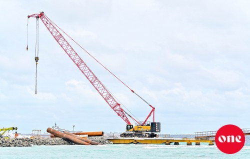 Thilamale bridge anna aharu beynun kureveyne, giraavaraa ves gulhuvaalaanan: Raees