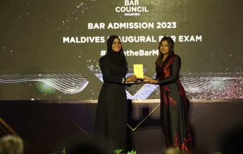 Furathama Bar imthihaan in faasvi 73 vakeelaku huvaakohfi