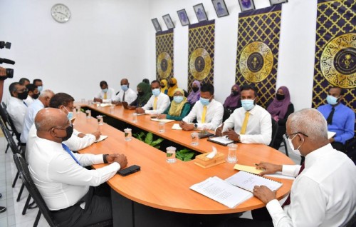 Bin vikkumaai falhuraththah kuyyah dhinumuge baaruves Council thakah!