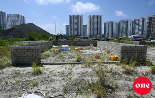Deputy Ministarun himeneyhen Housing Ministry ge siyaasee 9 muvahzzafaku suspend kohffi