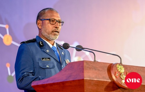 Customs ge belumuge dhashun masthuvaa thakethi gellifaeh nuvey!