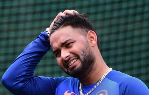 Car accident ehgai aniyaavi wicketkeeper Pant, surgery eh hadhan Mumbai ah